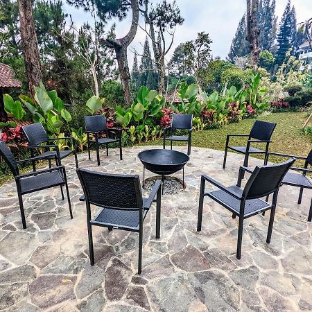 Cottonwood Exclusive Villa @Lembang Asri - Jacuzzi Playground Netflix Billyard ภายนอก รูปภาพ