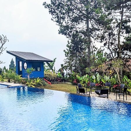 Cottonwood Exclusive Villa @Lembang Asri - Jacuzzi Playground Netflix Billyard ภายนอก รูปภาพ
