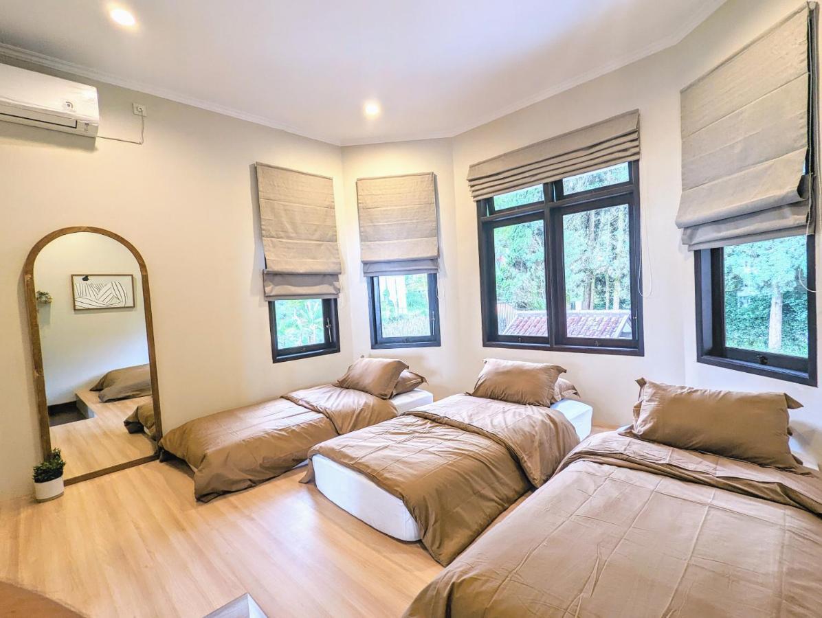 Cottonwood Exclusive Villa @Lembang Asri - Jacuzzi Playground Netflix Billyard ภายนอก รูปภาพ